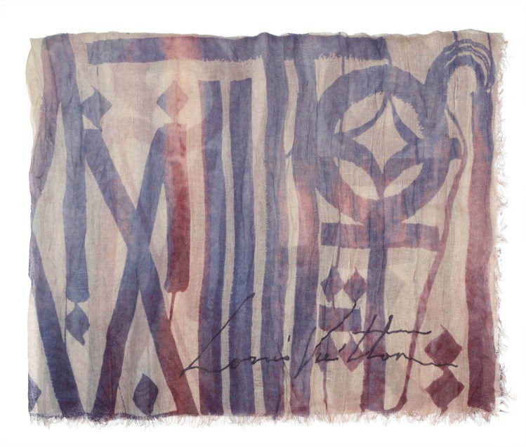 LV邀請美國藝術家RETNA創作SCRIPT圍巾，29,100元。圖／LV提供