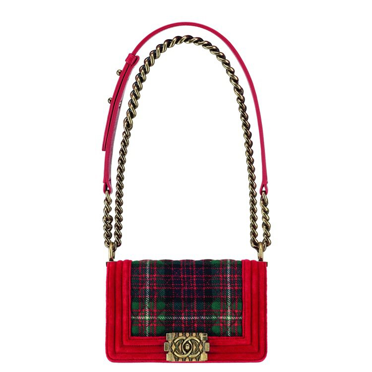 紅色蘇格蘭格紋Boy Chanel包，105,500元。圖／CHANEL提供