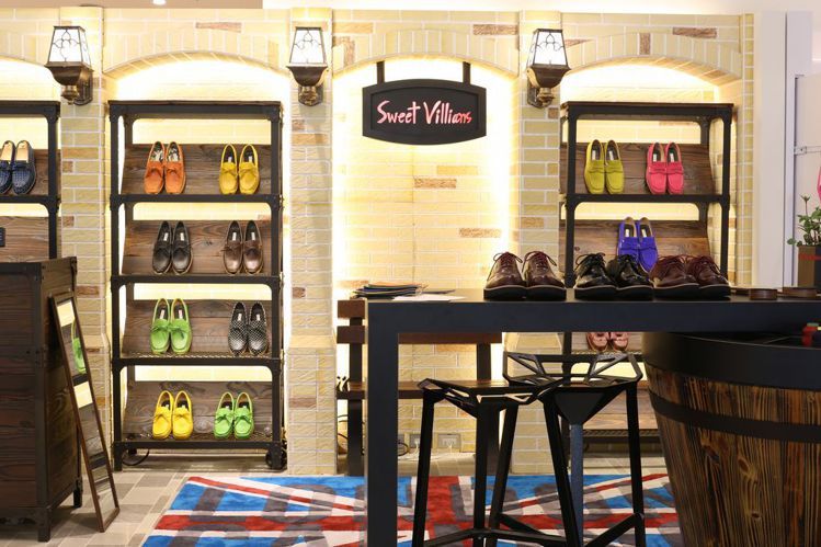 Sweet Villians以英倫風為設計概念，每季開發約30款新鞋，每1個半月還會再推出新配色。圖／GQ提供