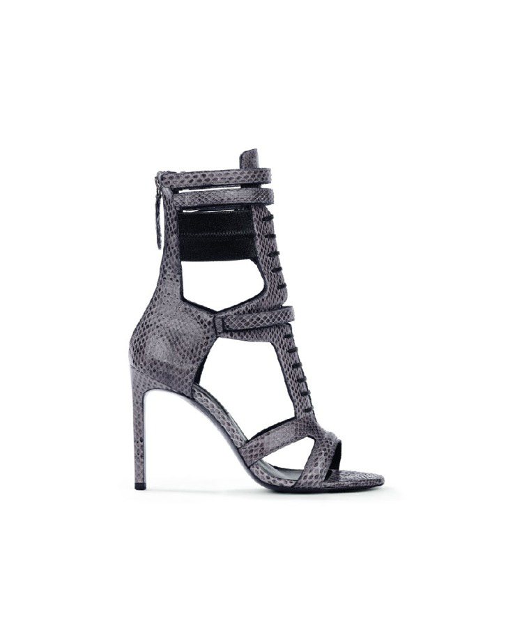 BOSS 女裝系列鏤空踝靴，67,000元。圖／HUGO BOSS提供