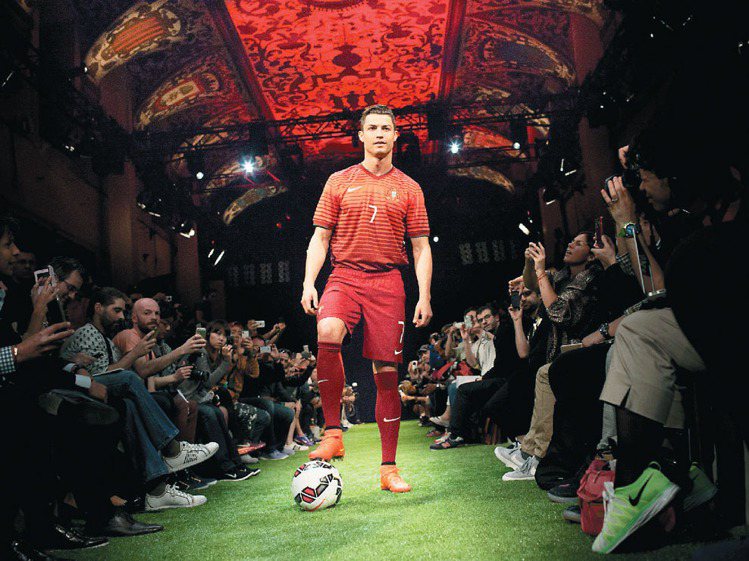 世界杯2大看板球星，葡萄牙隊C羅由Nike贊助。圖／Nike提供