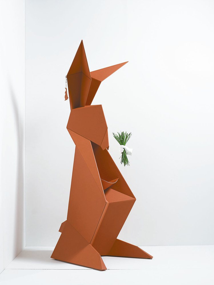 皮革摺紙藝術兔子造型雕塑，台灣限定，373萬元。圖／愛馬仕提供
