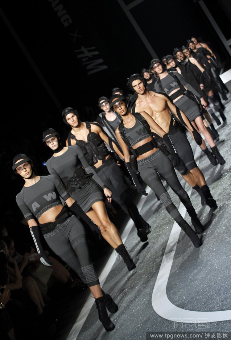 距離王大仁 x H&M 系列在紐約舉辦了精彩的時裝秀。圖／達志影像