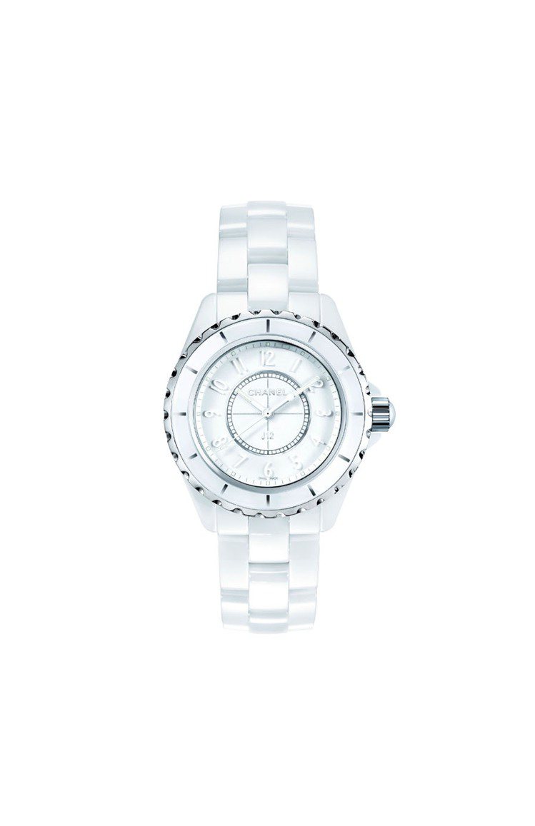 J12 WHITE PHANTOM腕表，33mm，白色高科技精密陶瓷，石英機芯，價格店洽。圖／香奈兒提供