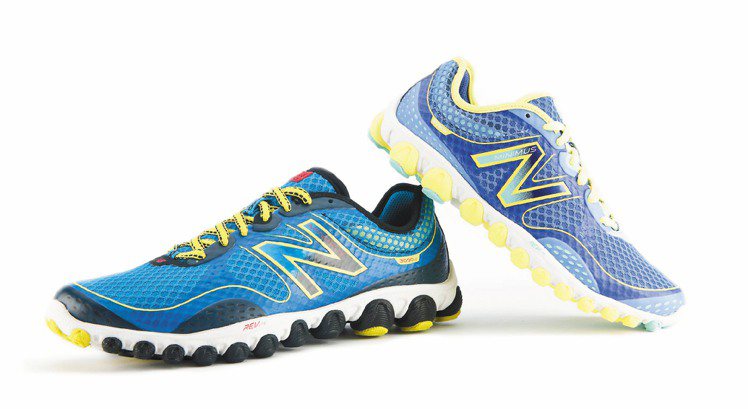 NEW BALANCE的IONIX 3090輕量跑鞋推出第二代，強調符合人體工學。圖／NEW BALANCE提供