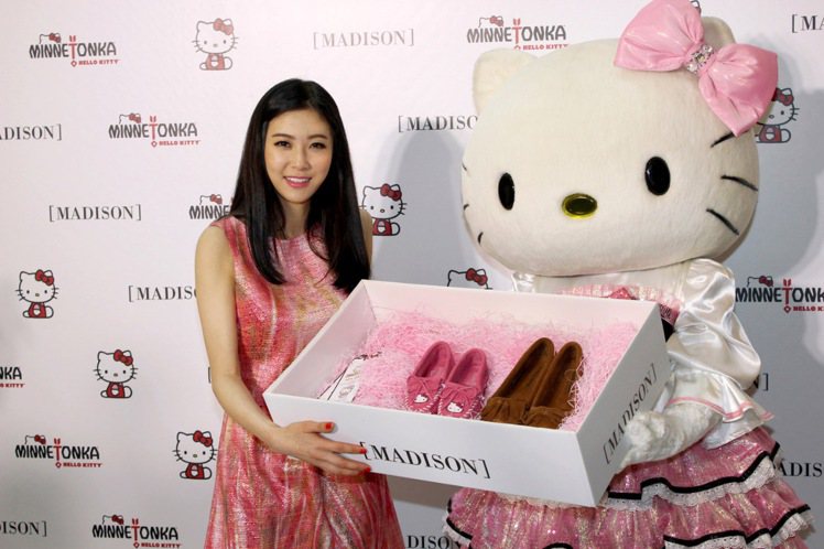 Hello Kitty莫卡辛鞋MADISON獨賣，連名媛孫瑩瑩也瘋狂。圖／MADISON提供