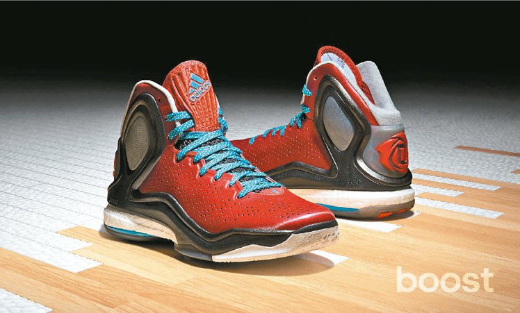 adidas將BOOST技術首度運用於籃球鞋，邀4大球星加持。圖／adidas 提供