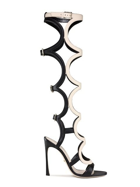 Sergio Rossi的ARABESQUE黑白蛇皮拼接八字形幾何戰士高跟涼鞋，72,800元。圖／Sergio Rossi提供