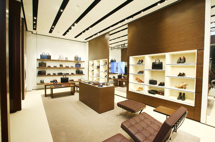 繼米蘭旗艦店後，a.testoni於台北101開設全球第二家最新形象概念店。圖／a.testoni提供