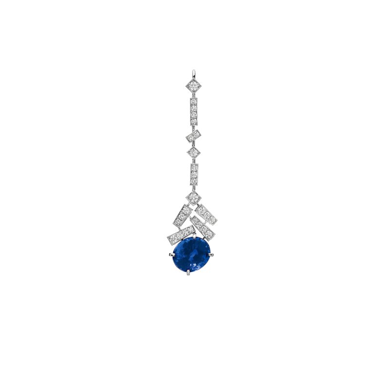 LE GRAND FRISSON藍寶鑽石項鍊鍊墜（223萬9,000元）。圖／TVBS周刊
