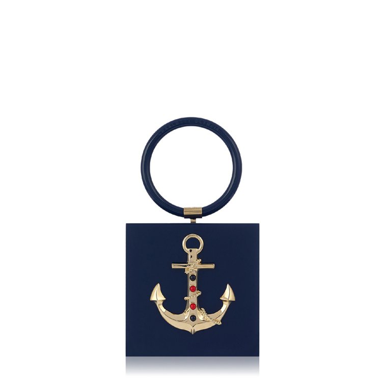 船錨造型海軍藍手拿包，48,800元。圖／Charlotte Olympia提供