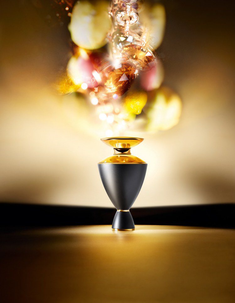 寶格麗珠寶世家奢華香氛系列-欣緗寶石香水。圖／寶格麗提供