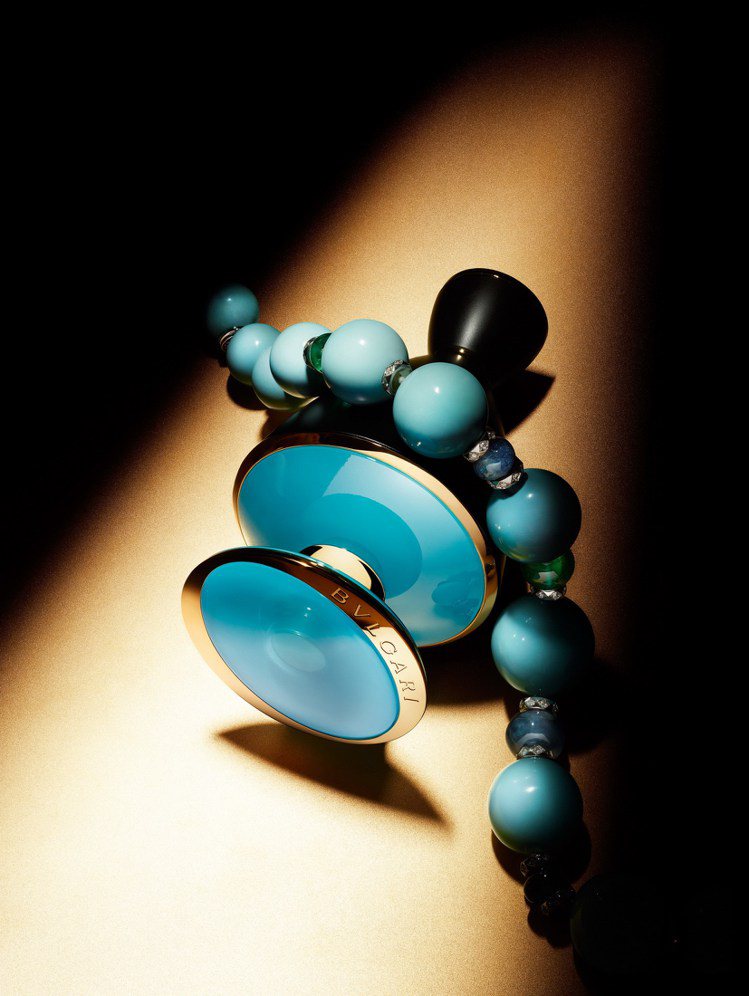 寶格麗珠寶世家奢華香氛系列-蔚藍寶石香水。圖／寶格麗提供
