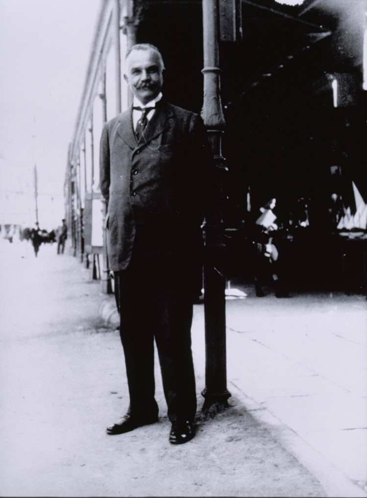 創辦人Sotirio Bulgari攝於約1910年。圖／BVLGARI提供