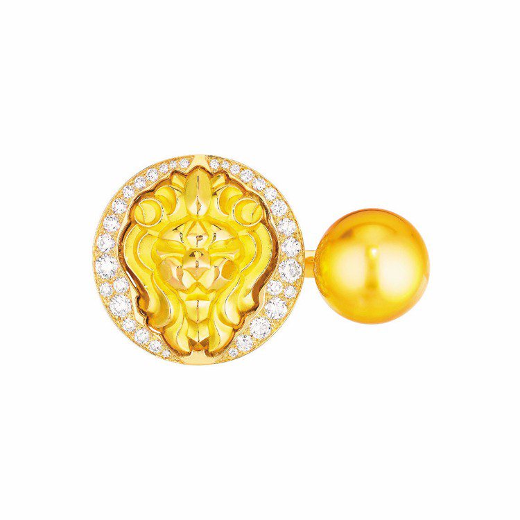Lion Talisman戒指，18K黃金鑲嵌93顆總重2.5克拉鑽石及1顆金色養珠，指間戒設計別致耀眼，142萬元。圖／CHANEL提供