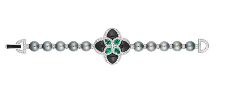 Hynose手鍊，白K金鑲嵌單顆重1.31克拉LV星形鑽石搭配祖母綠，黑色縞瑪瑙與鑽石，鍊身為大溪地黑珍珠。圖／LV提供