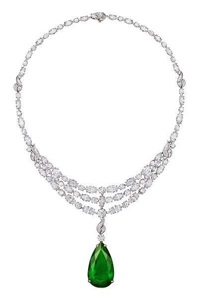寶格麗頂級珠寶祖母綠項鍊，1億3,800萬元。圖／Bvlgari提供