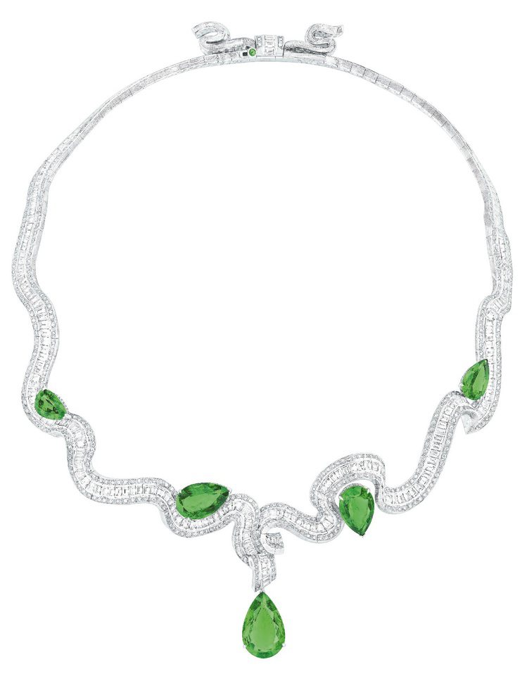 Dior COROLLE JOUR祖母綠項鍊，白K金鑲嵌鑽石、祖母綠。圖／Dior提供