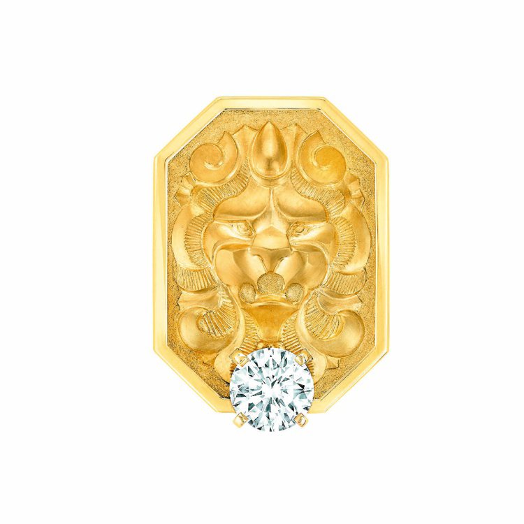 Vendôme Lion戒指，18K黃金鑲嵌1顆重1.5克拉的明亮式切割鑽石以及明亮式切割鑽石。價格未定。圖／香奈兒提供