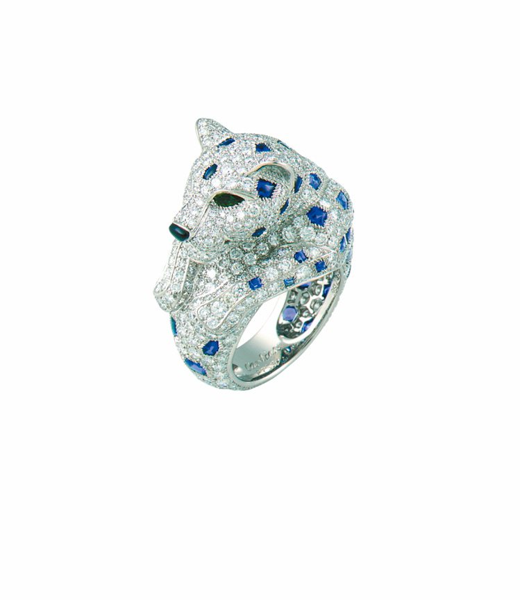 卡地亞Panthere de Cartier美洲豹頂級珠寶系列鉑金鑽戒，鑲嵌縞瑪瑙、祖母綠、鑽石和藍寶石。圖／卡地亞提供