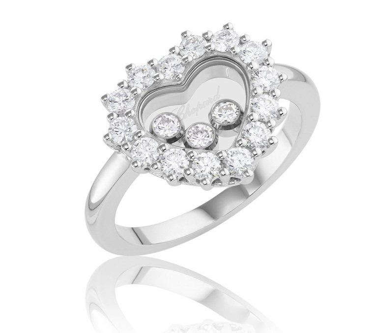 蕭邦Happy Diamonds 心形系列18K白金戒指，鑲崁0.56克拉白鑽與3顆滑鑽石。建議售價232,000元。
圖／迪生提供