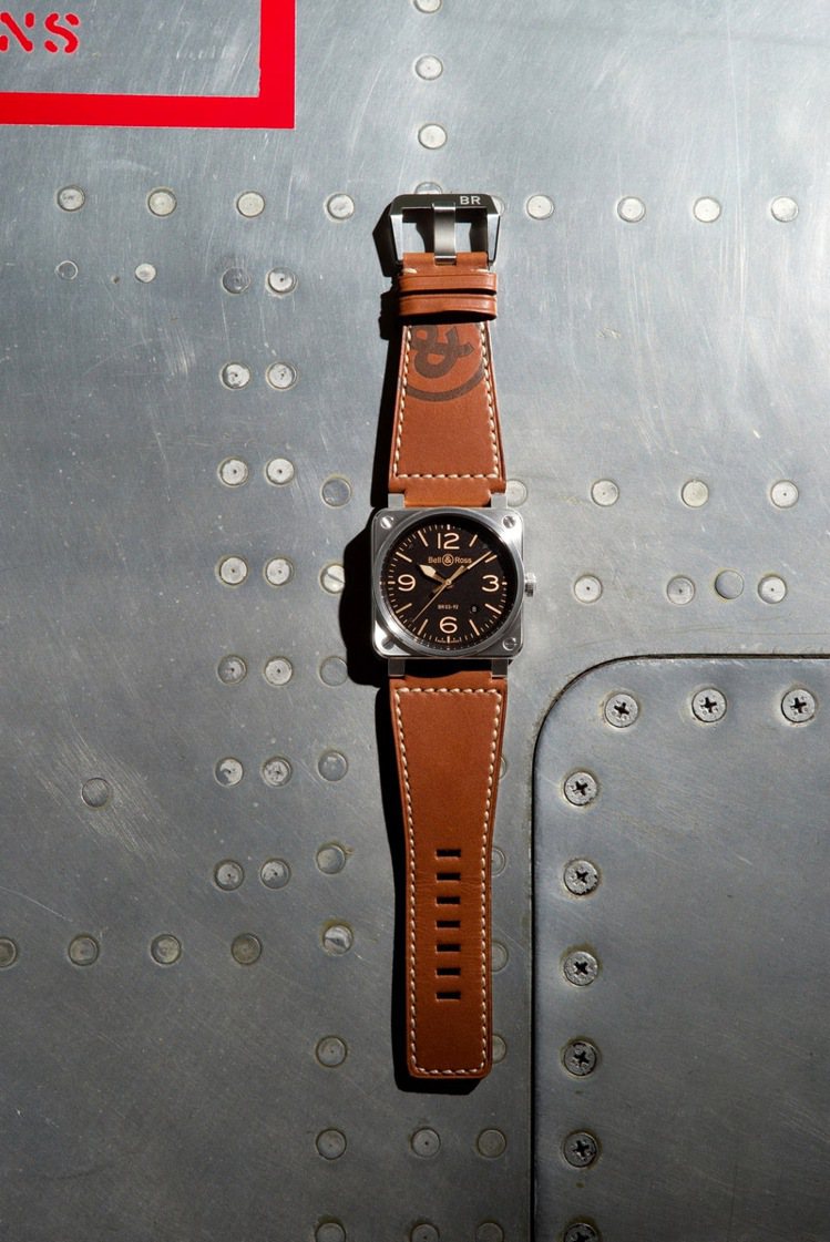 大三針腕表，建議售價143,000元。圖／Bell&Ross提供