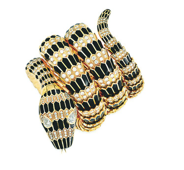 寶格麗Serpenti蛇型腕表，在倫敦佳士得以百萬美金落槌。圖／Bvlgari提供非報系