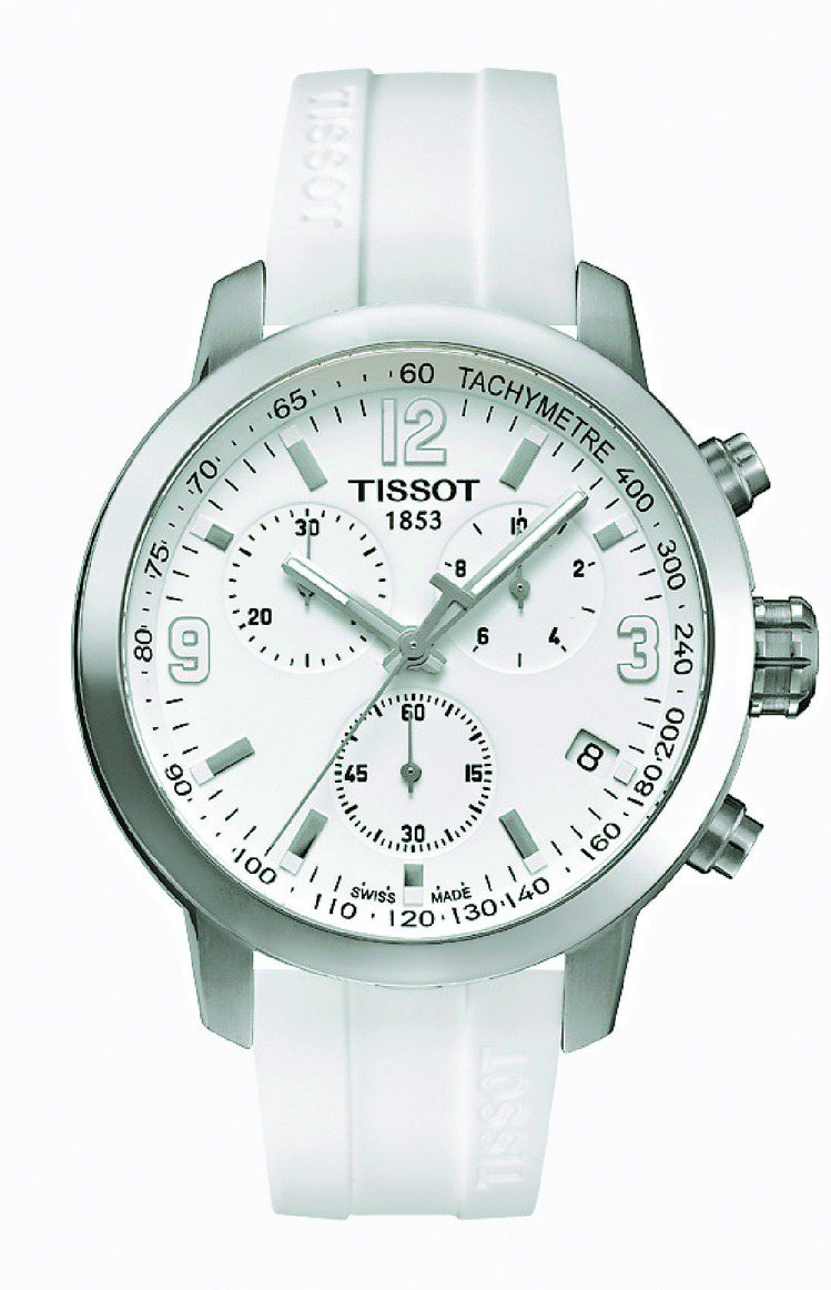 TISSOT PRC 200 計時腕表42mm，運動風中帶有女性魅力，約15,500元。圖／TISSOT提供