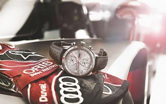 ORIS Audi Sport限量表以Audi賽車儀表板為設計靈感，11萬8,000元。圖／ORIS提供