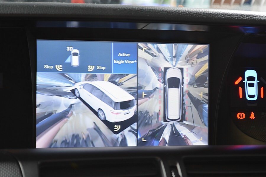 3D X-View，可以3D圖像顯示車子一側、四周或後方的景像，更能捕扑捉車輪下...