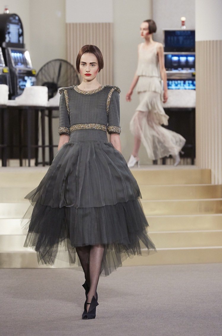 香奈兒在巴黎發表的2015秋冬高級訂製服。圖／CHANEL提供