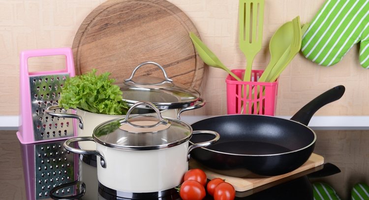 選用正確的鍋具烹煮食材，才不會釋放致癌毒素，讓人吃得安心。<br />圖片來源／123RF
