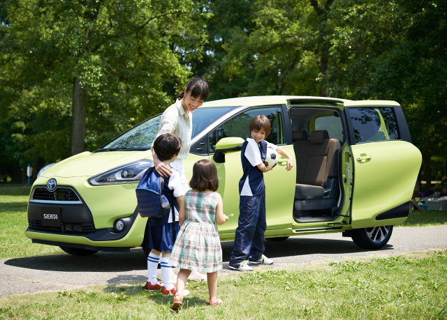動力方面，日本提供汽油車型與Hybrid車型。 摘自Toyota.jp