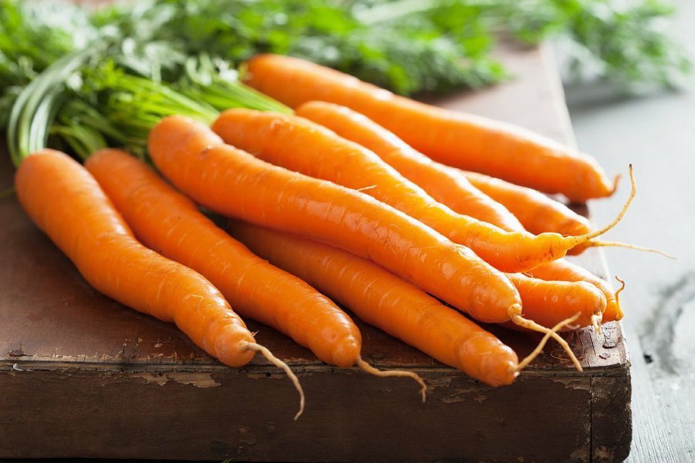 多吃紅蘿蔔、新鮮水果和綠色蔬菜的人，較不可能患乾癬或是乾癬發作。