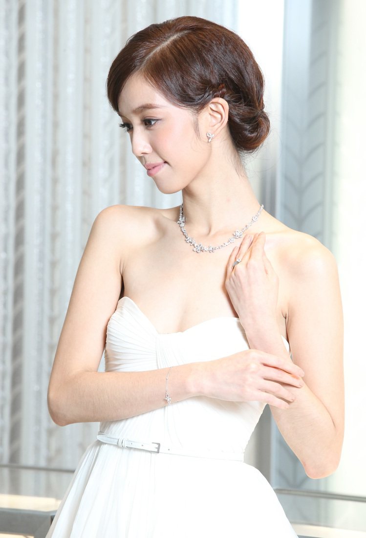 Tiffany昨天舉行婚典之約記者會，邀請陳庭妮（圖）、周家漢演繹鑽戒。記者高彬原／攝影