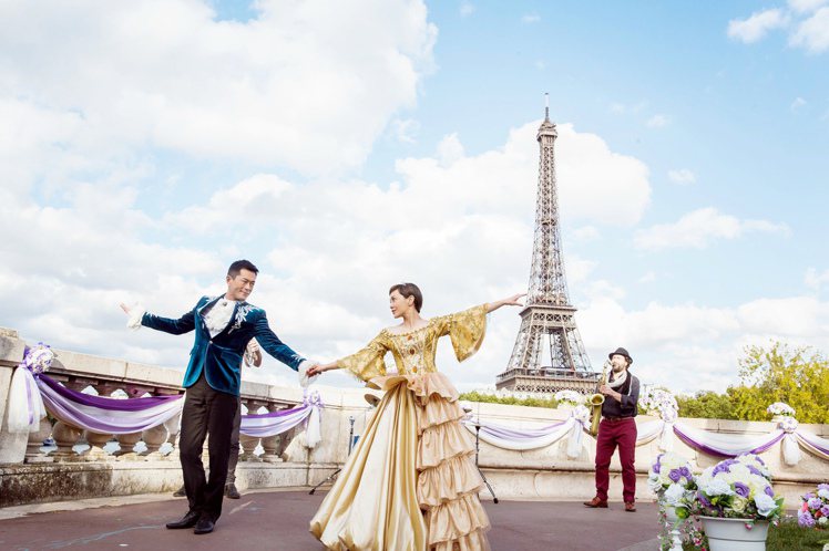 古天樂和郭采潔在《巴黎假期》大跳浪漫華爾滋