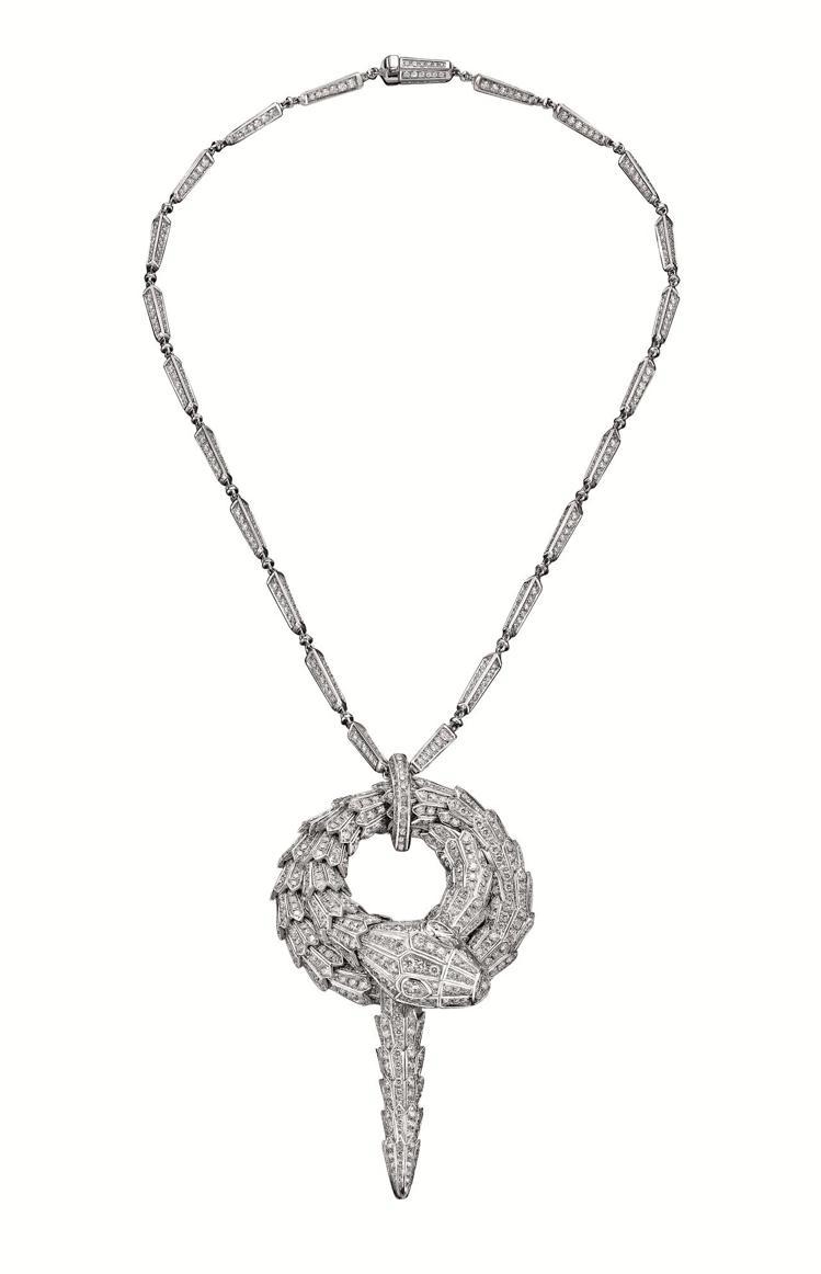 Serpenti白K金鑽石項鍊，約361萬5,000元。圖╱寶格麗提供