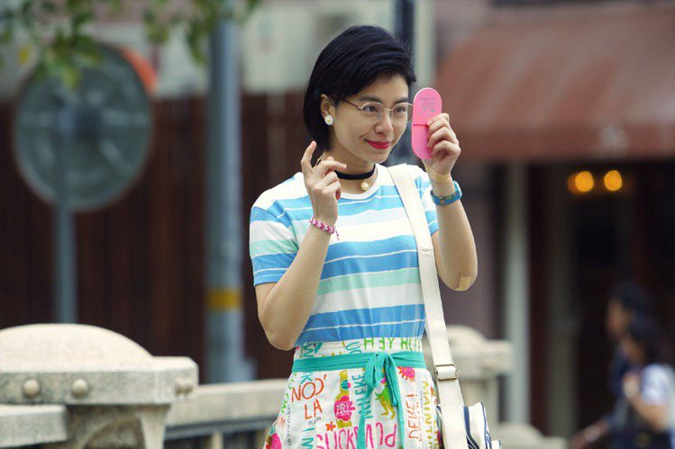 《我的少女時代》女主角宋芸樺扮醜扮俗。圖／華聯國際提供