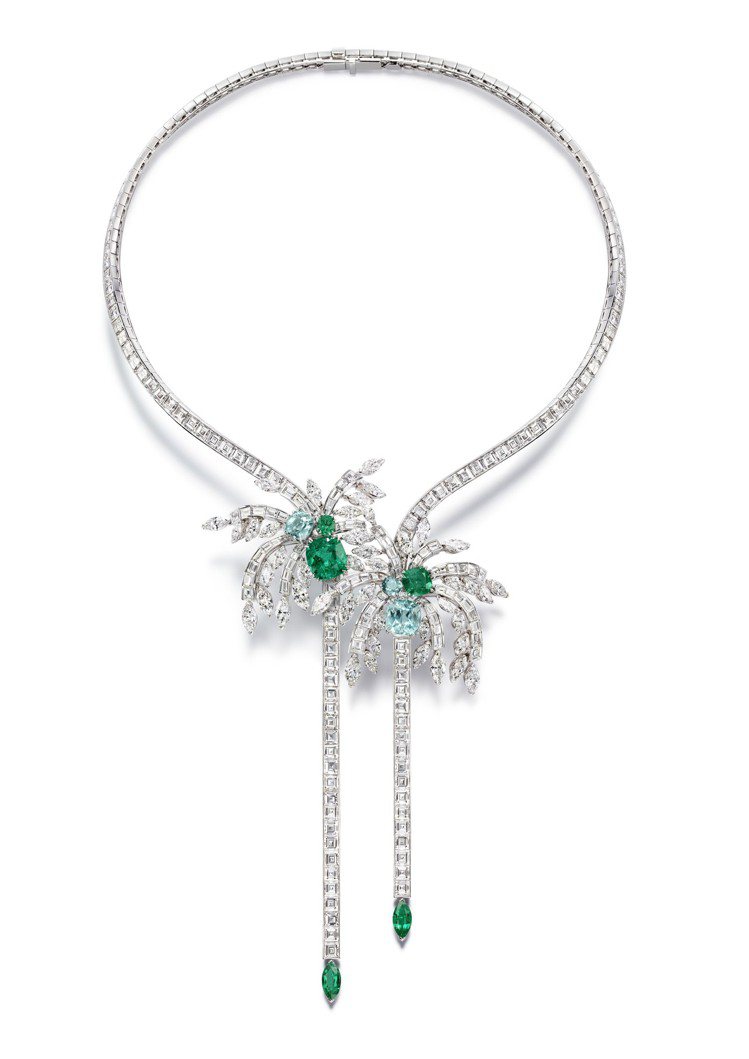 地中海花園高級珠寶系列蔚藍海岸18K白金項鍊，鑲飾224顆長方形切割鑽石（約重44.82克拉）等，參考價3,980萬元。圖／伯爵提供