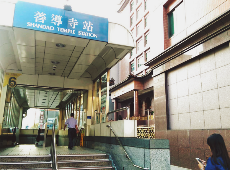 台北許多捷運站仍以不具有全市性知名度的街道或場所命名。 聯合報系資料圖片。