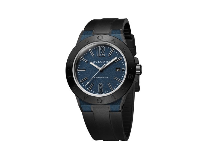 寶格麗Diagono Magnesium自動腕表，價格14萬1,600元。圖片／BVLGARI提供