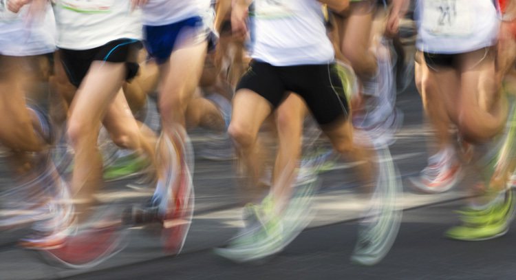 跑步跑太多、跑太快，可能引起壓力性骨折。<br />圖／ingimage
