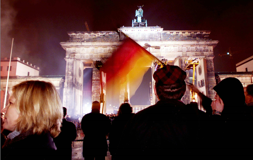 1999年，柏林圍牆倒下10週年紀念。 圖／美聯社