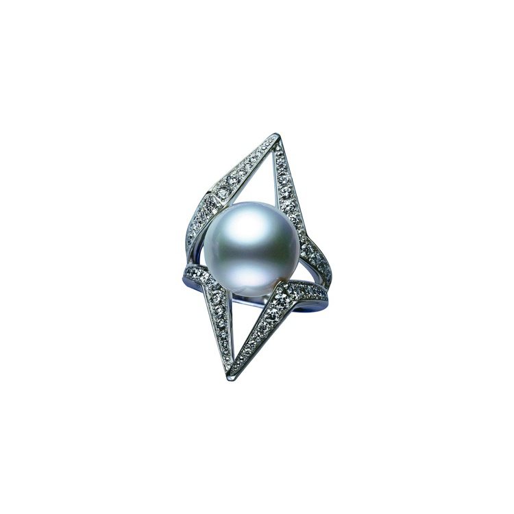 A world of creativity南洋珠鑽石戒指，68萬元。圖╱MIKIMOTO提供