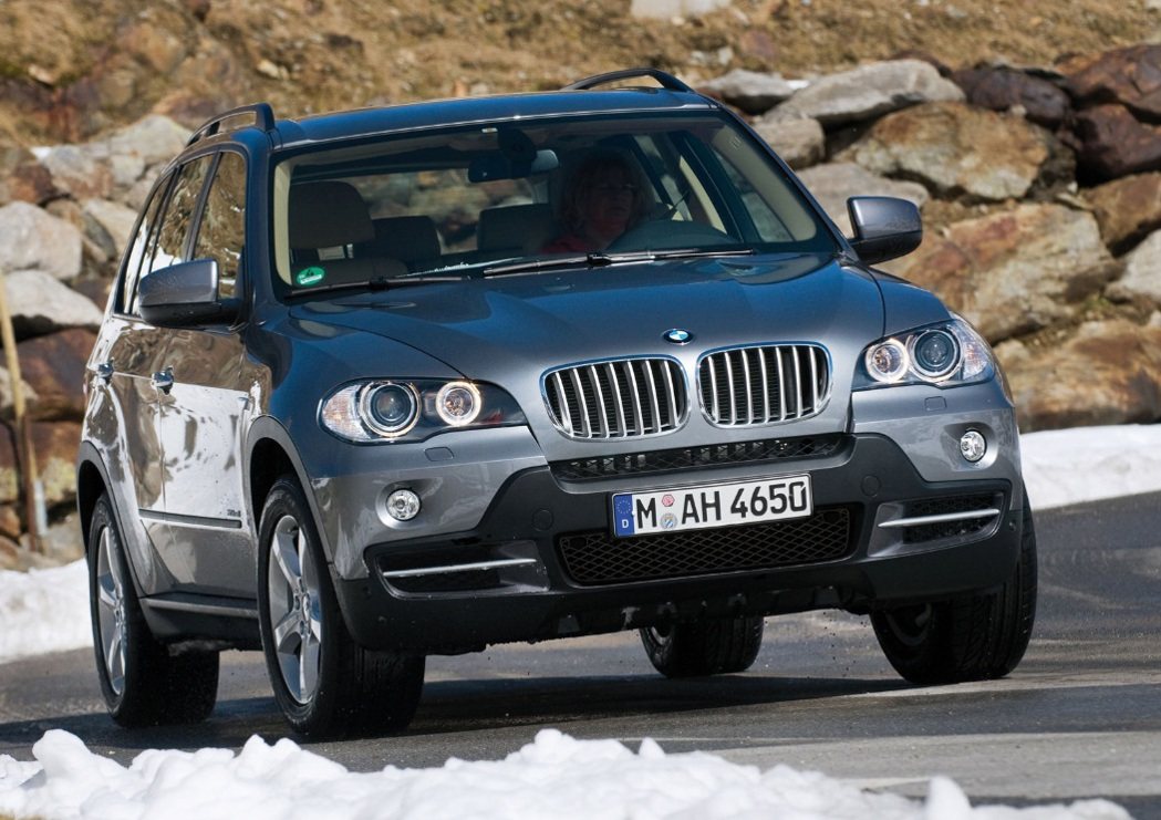 BMW汽車一直強調X5並不是一輛SUV，而是獨特的SAV多功能運動型車款。 聯合...
