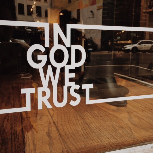 紐約在地品牌In God We Trust，創立十年如一。界於獨立與商業間，自創...
