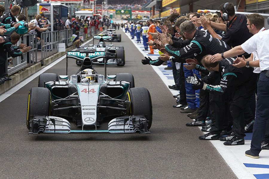 比利時站-Lewis Hamilton與Nico Rosberg包辦冠亞軍完賽，為Mercedes-AMG PETRONAS賺進豐厚積分。 Mercedes提供
