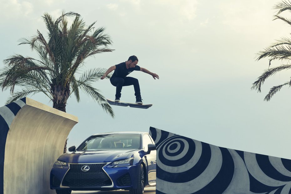 適逢電影《回到未來》30周年紀念，Lexus將於車展中首度公開展出懸浮滑板 (Hoverboard)。 圖／Lexus提供