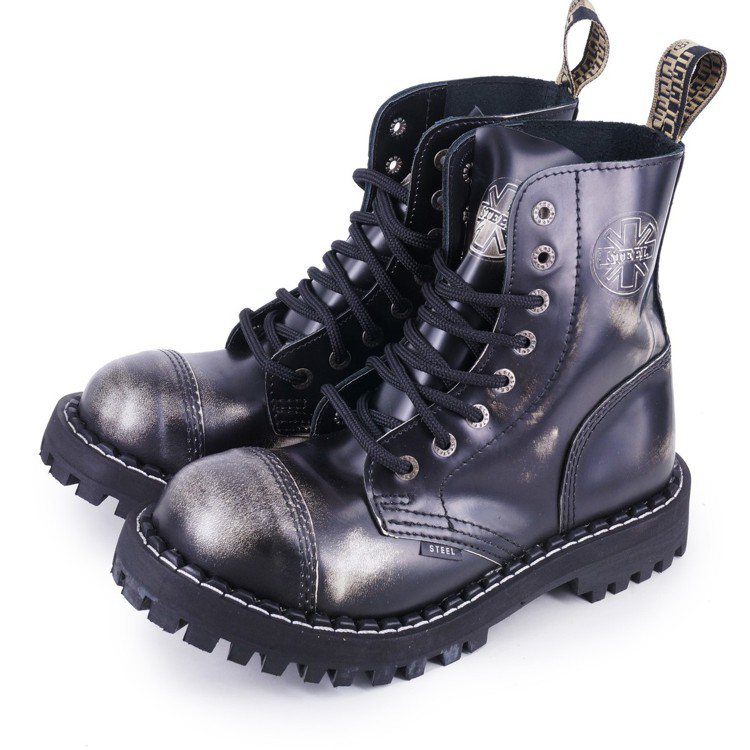 STEEL SHOES & BOOTS經典6孔鋼頭靴，價格3,880元。圖／Shoe Me ROCK提供