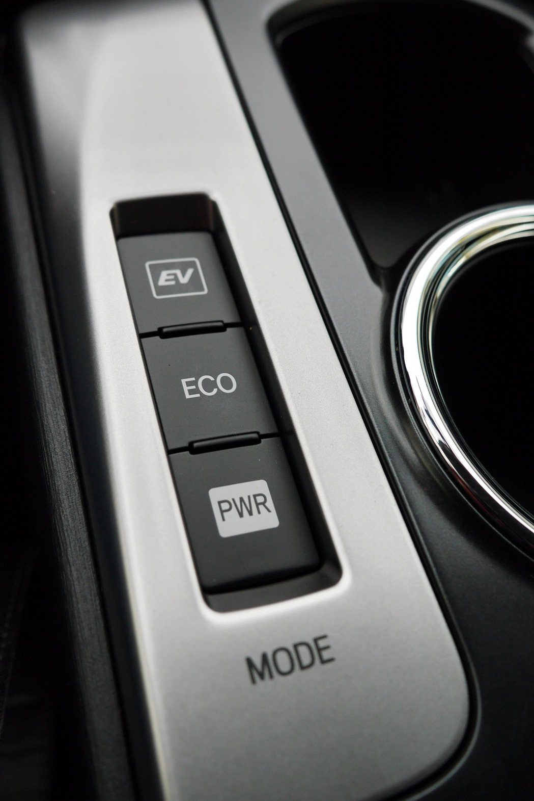 駕駛模式具備EV純電動、Power及Eco模式。 記者陳威任／攝影